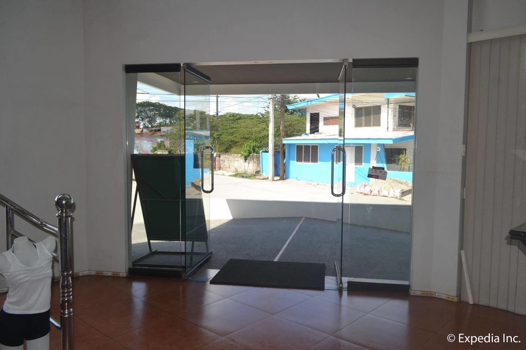 Boomerang Hotel Angeles Bagian luar foto