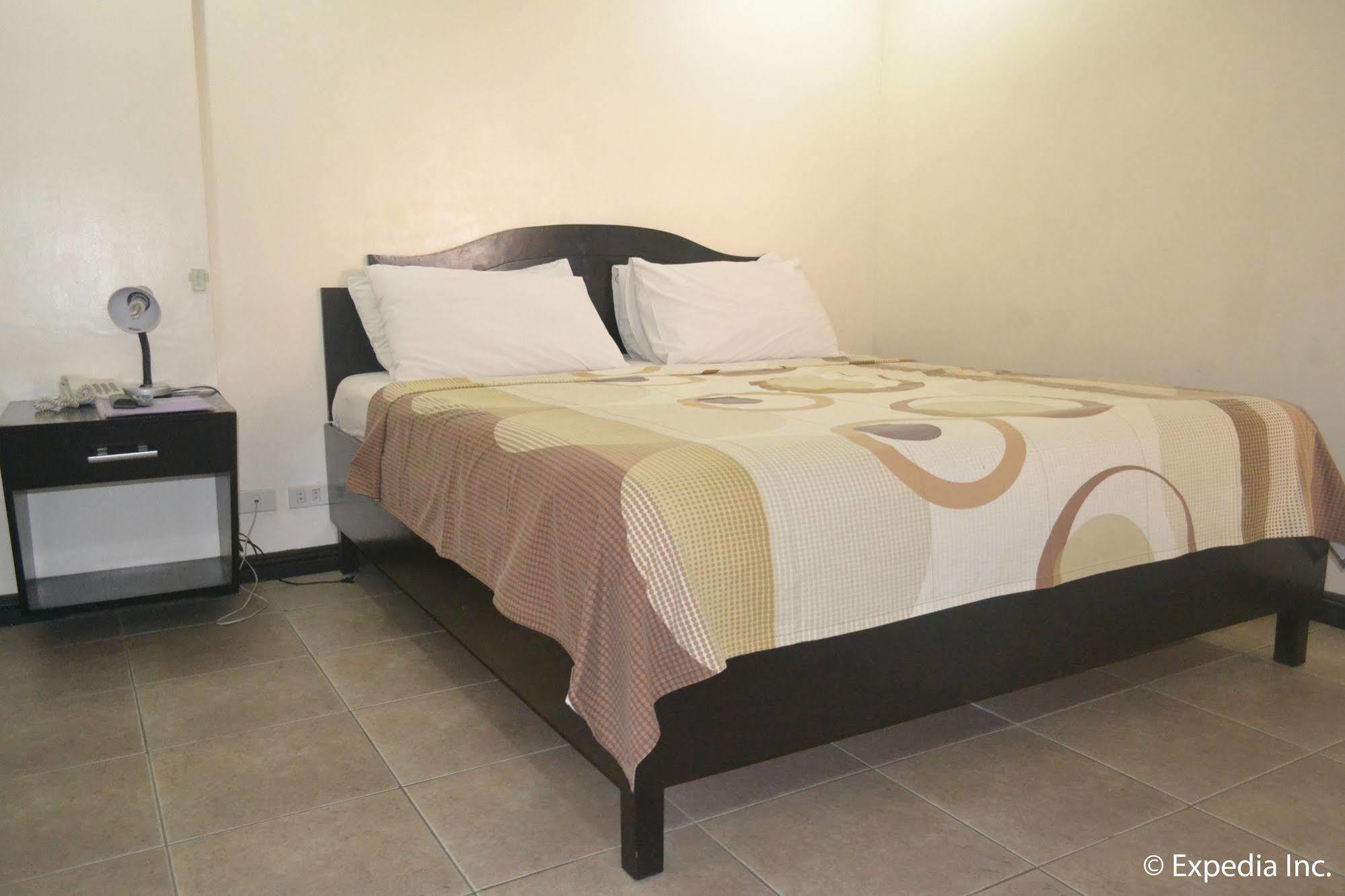 Boomerang Hotel Angeles Bagian luar foto
