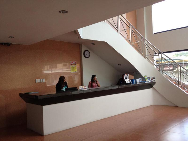 Boomerang Hotel Angeles Bagian luar foto