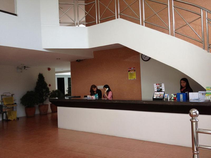 Boomerang Hotel Angeles Bagian luar foto