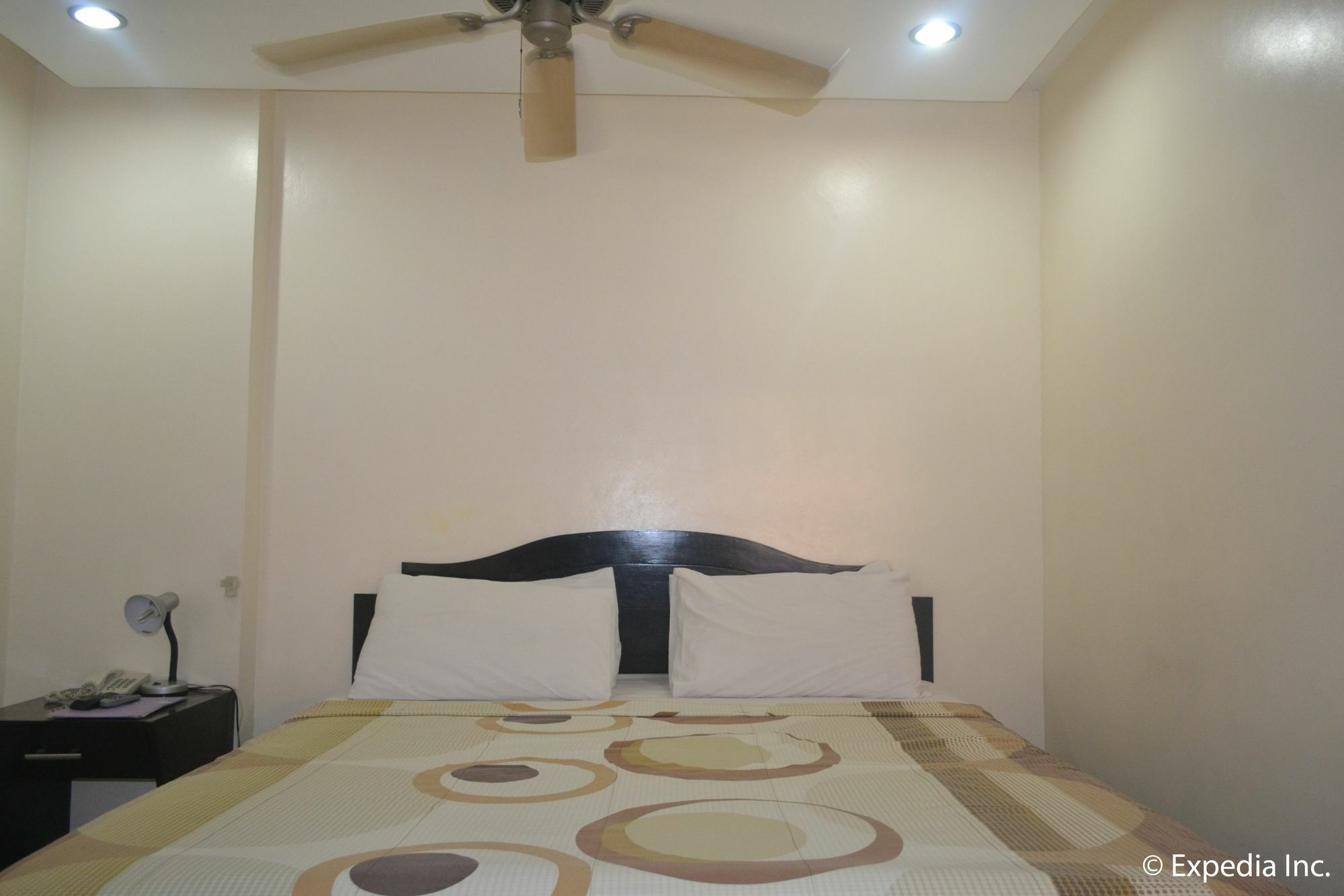 Boomerang Hotel Angeles Bagian luar foto