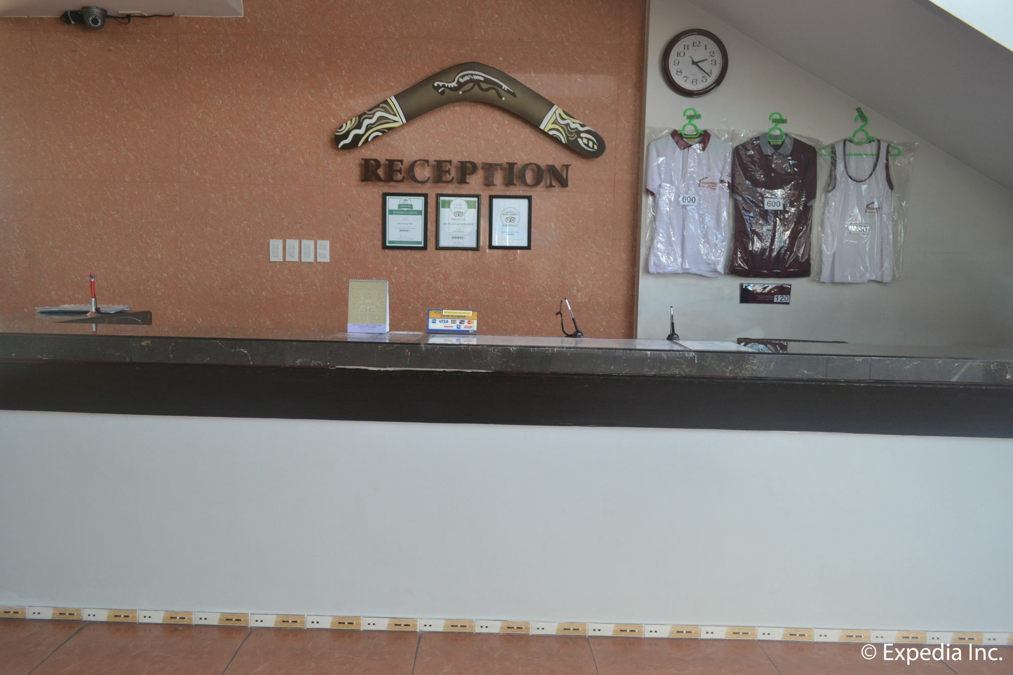 Boomerang Hotel Angeles Bagian luar foto